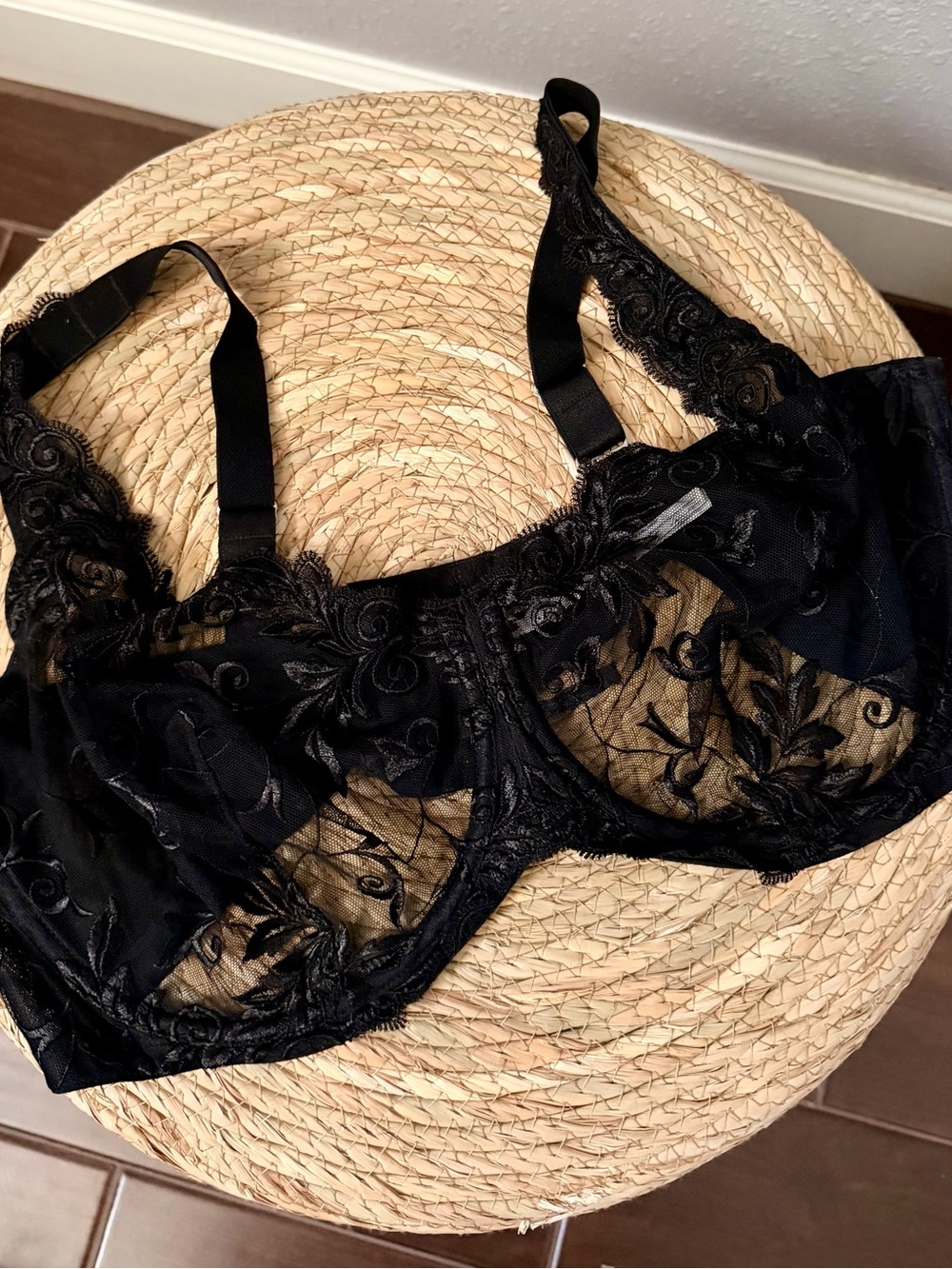 Soma- Black Lace Underwire Bra (40DDD)